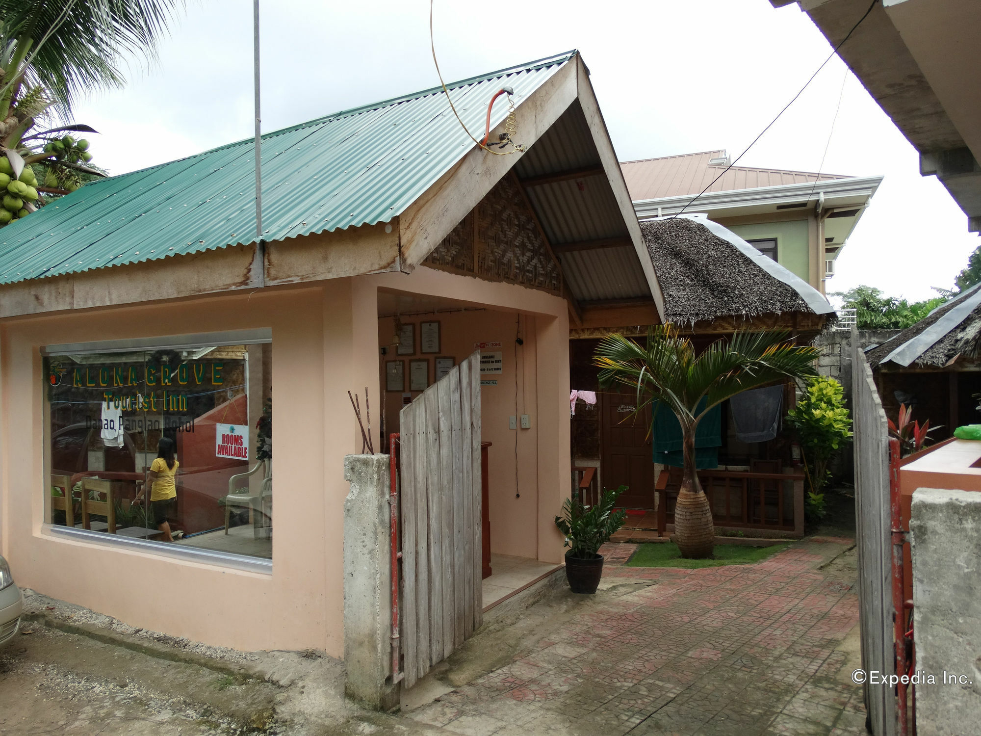 Alona Grove Tourist Inn Tawala  Exterior photo